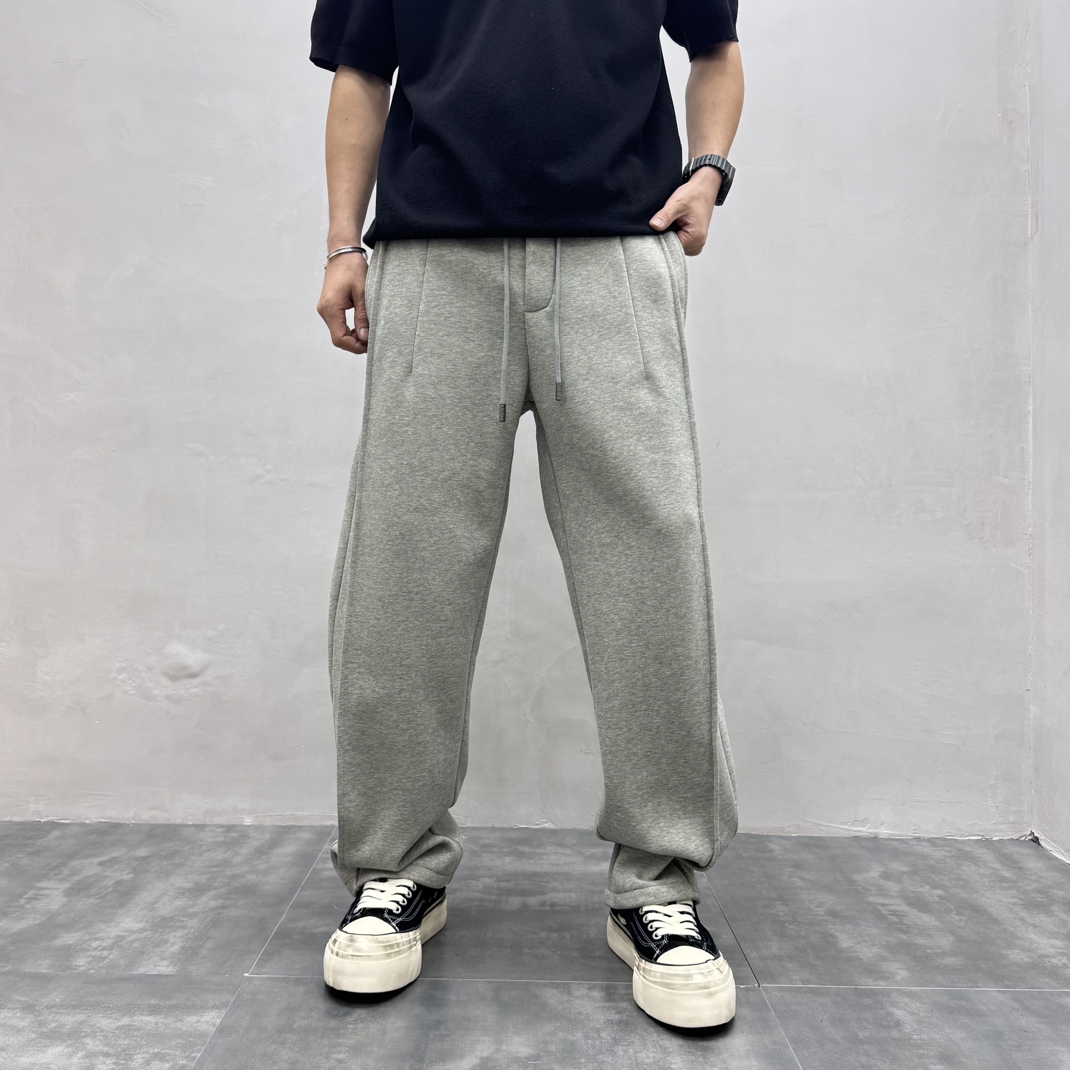 2025冬季新款男士纯色潮流加绒休闲裤直筒宽松百搭帅气运动卫裤