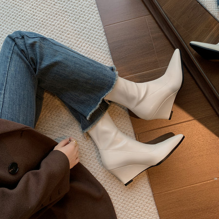复古小众设计感时尚2025秋冬新款百搭短靴法式尖头增高弹力瘦瘦靴