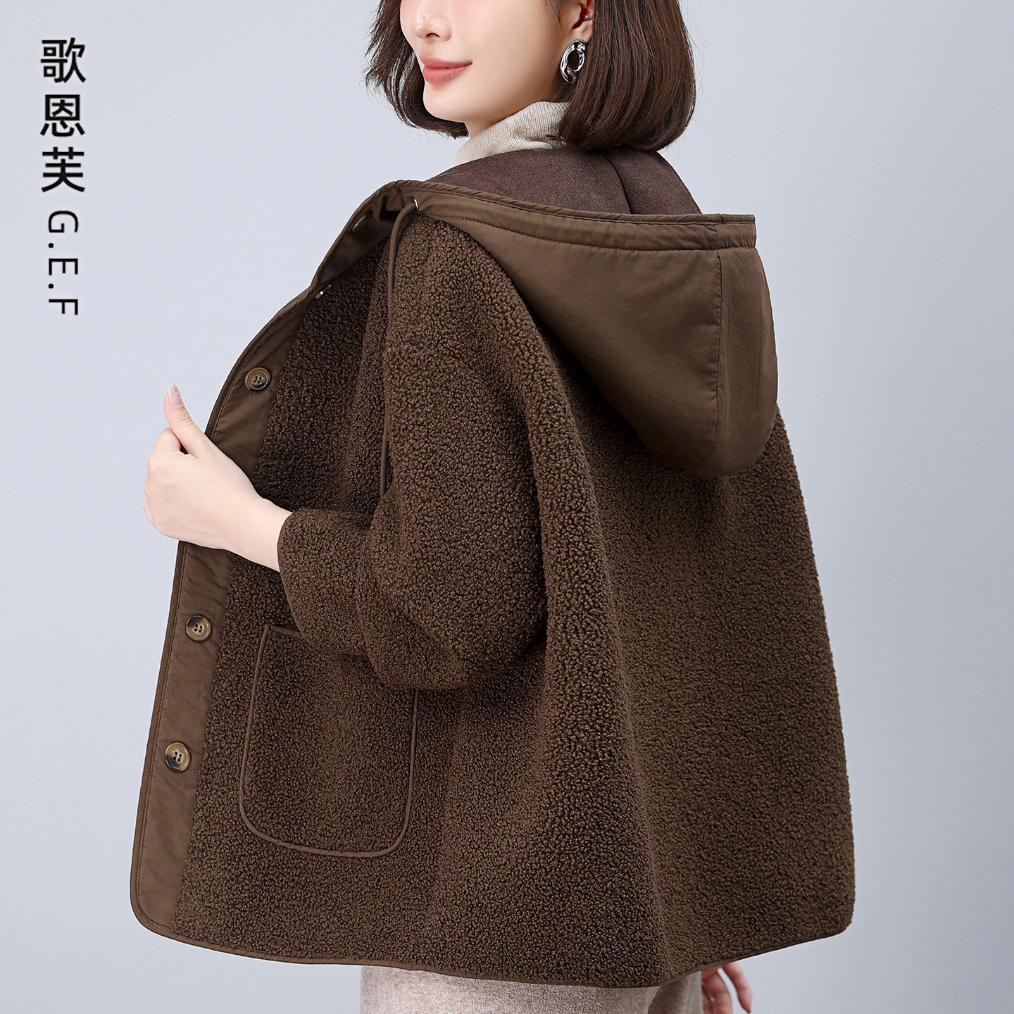 皮毛一体外套女短款2025新款时尚休闲深秋冬季加厚保暖毛绒外套