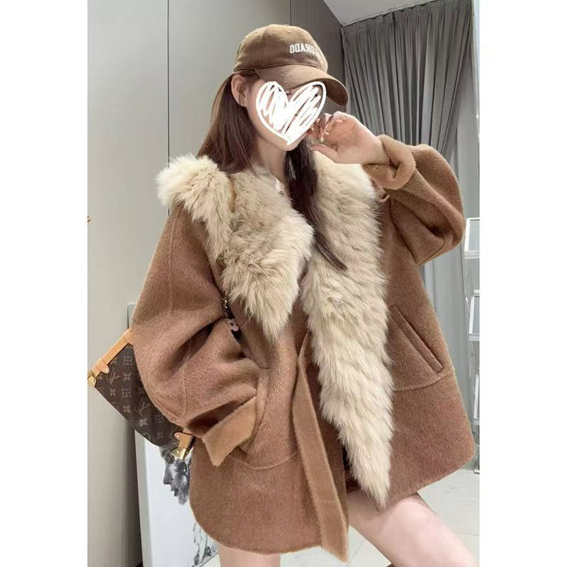 毛绒大翻领保暖百搭长袖外套冬季新款保暖宽松气质上衣女
