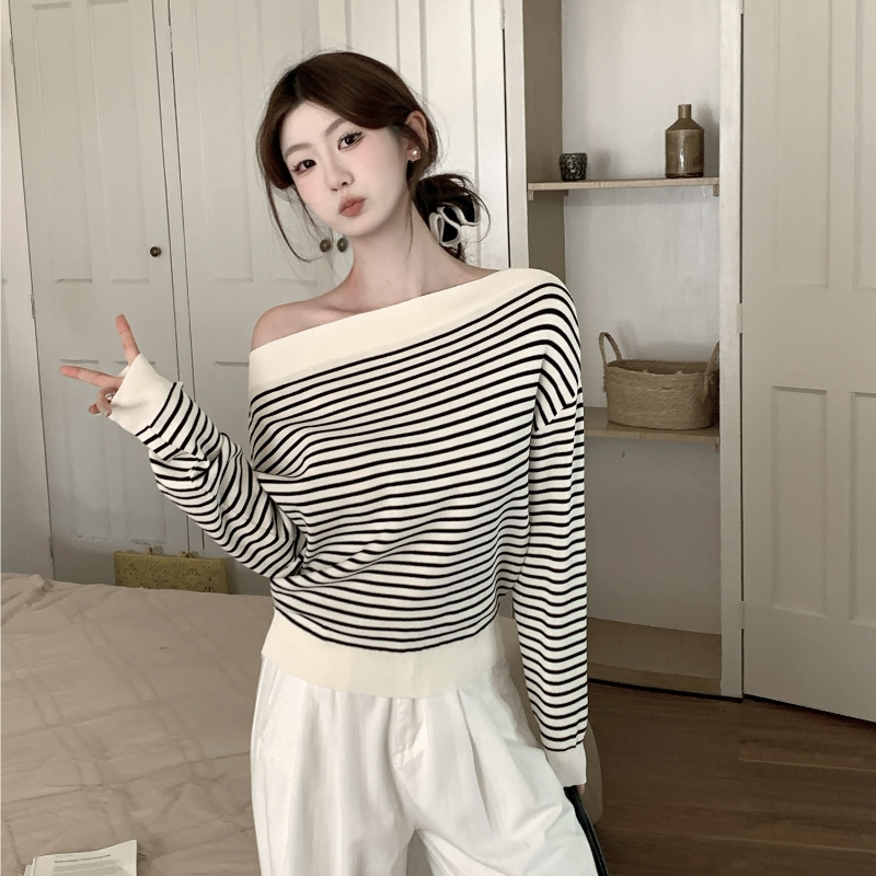 时尚韩系条纹斜肩修身外穿针织衫女装春季高级感气质露肩长袖上衣