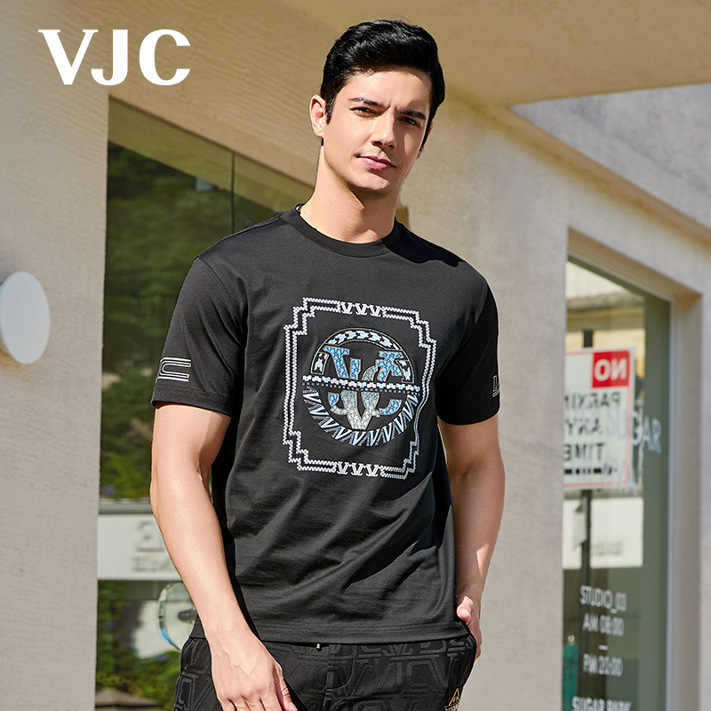 VJC/威杰思2025夏季新款男装时尚潮流圆领短袖T恤烫钻B24BA1010