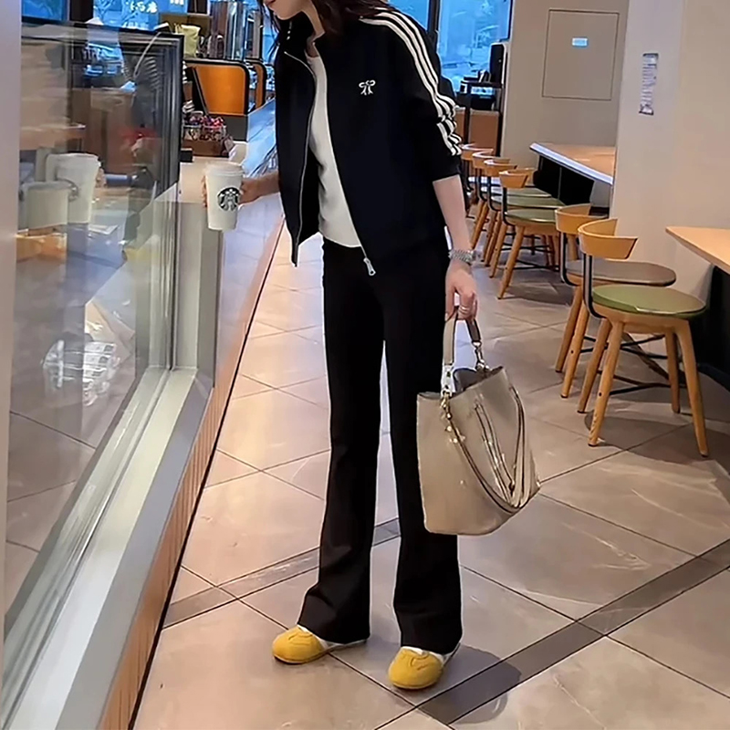 美式复古小个子棒球服女秋季新款立领短款蝴蝶刺绣三条杠夹克外套