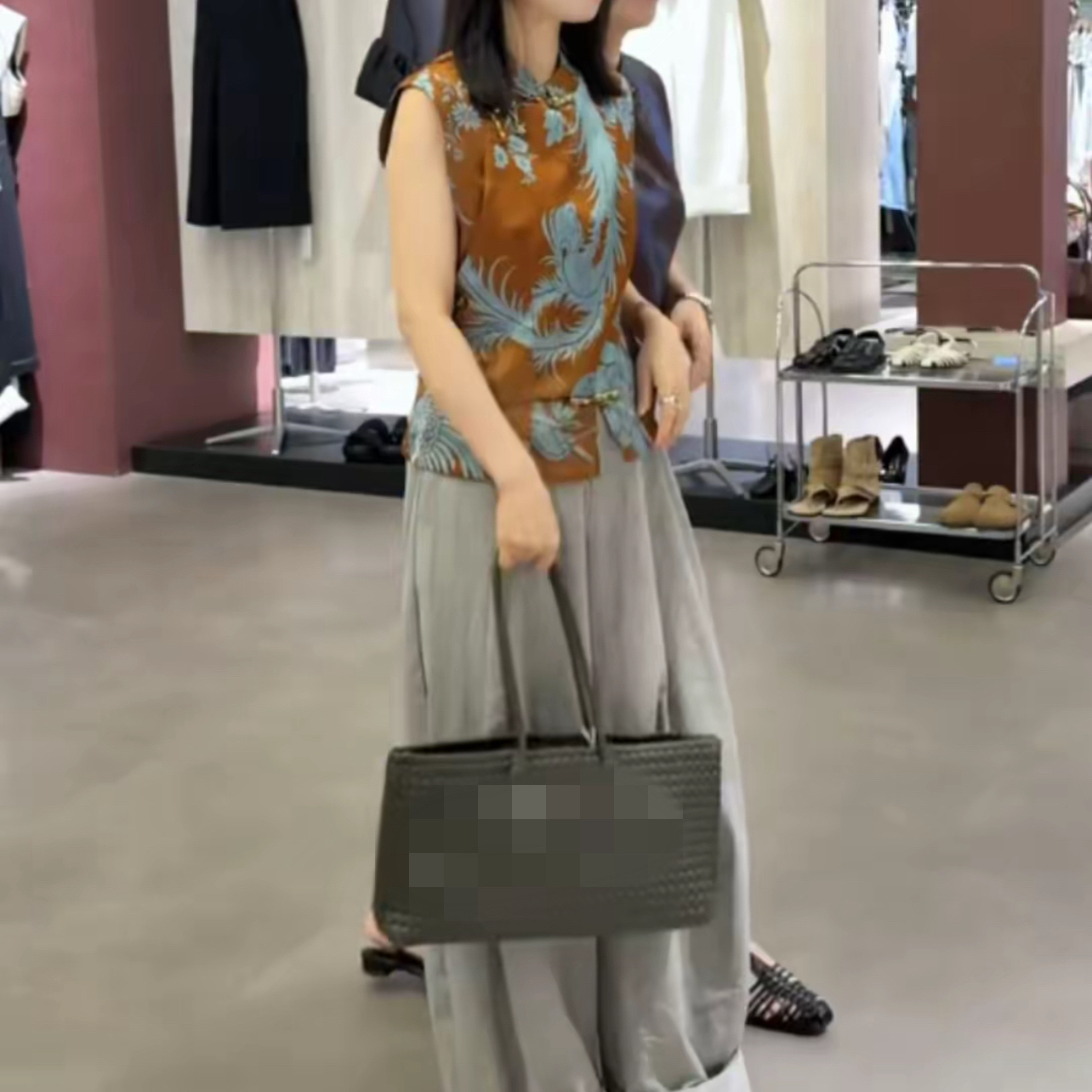 Y新款时髦大气简约气质百搭显瘦女装