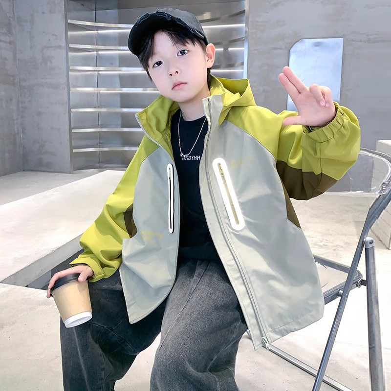 男童春秋款外套2025新款秋季冲锋衣中大童儿童防风防水软壳上装潮