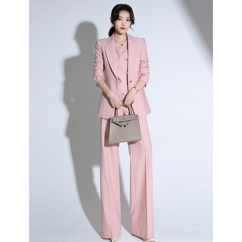 2025年秋冬粉色轻奢感西服三件套收腰阔腿裤气质时尚女总裁高智感