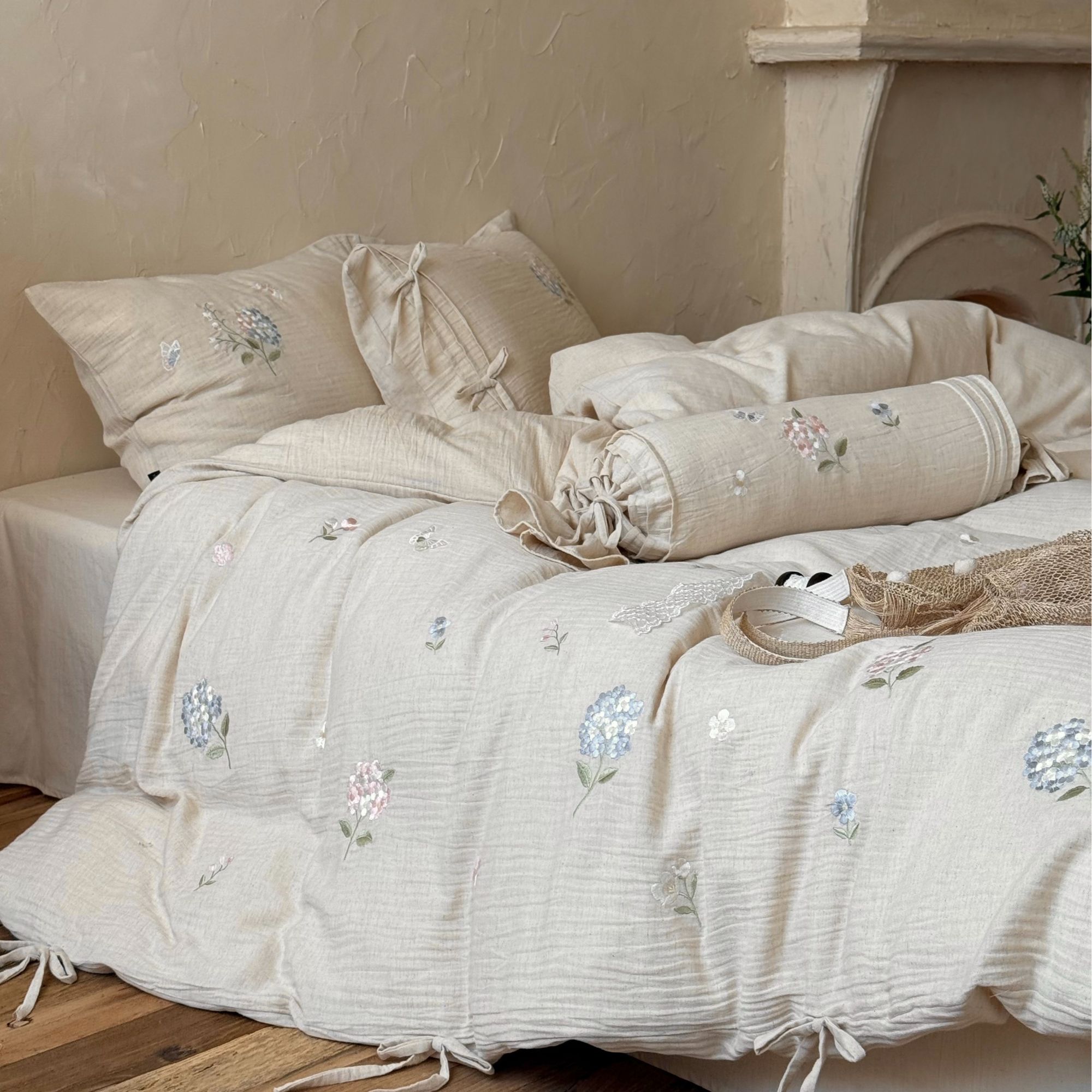 法式小众刺绣棉麻超柔四件套纯棉亚麻混纺素色优雅被套少女心床品