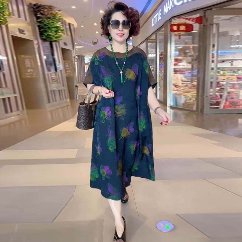 阔版200斤圆领连衣裙宽松遮肚大码女装印花中长裙胖妈妈洋气长裙
