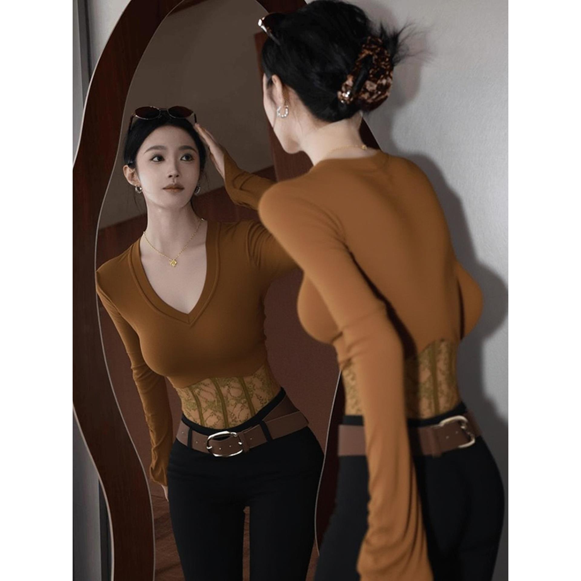 美式辣妹设计感蕾丝v领修身长袖t恤女秋秋季半纯欲蕾丝加绒打底衫