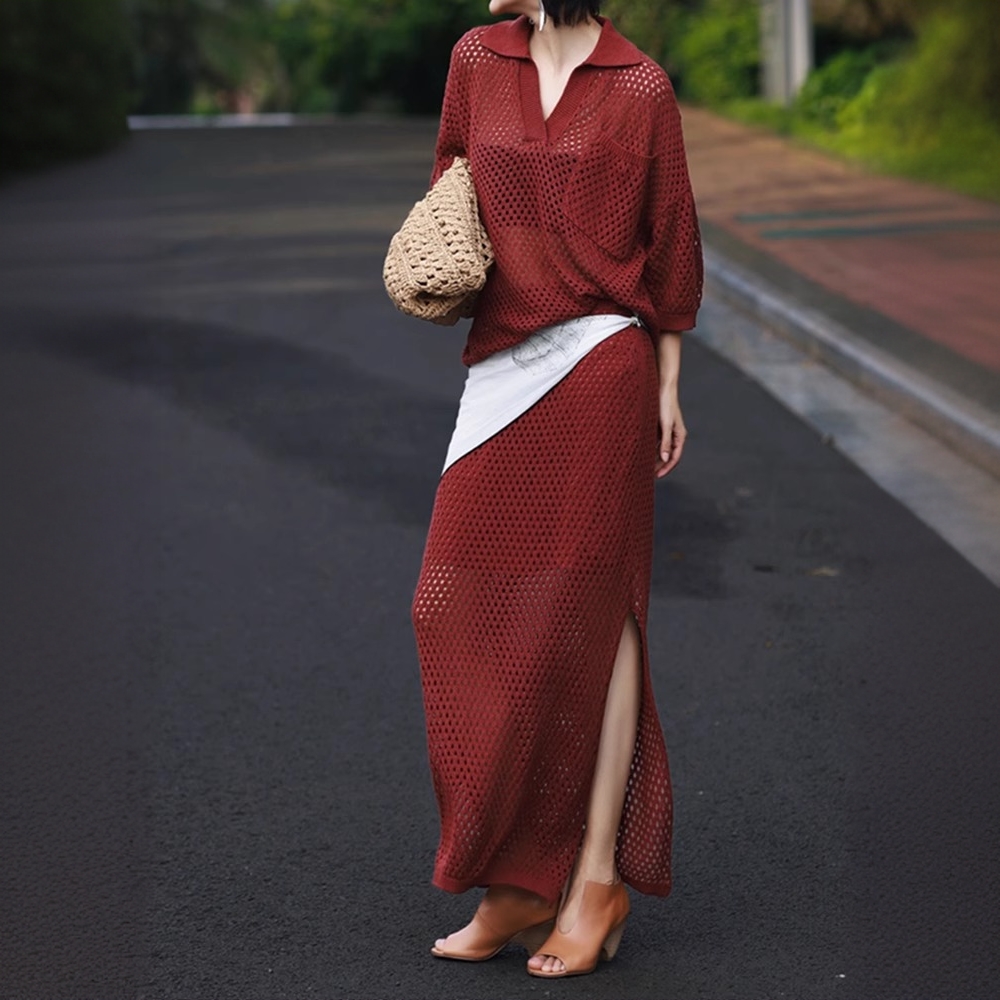秋季绝美套装穿搭女2025新款时髦红色针织镂空衫开叉半身裙两件套