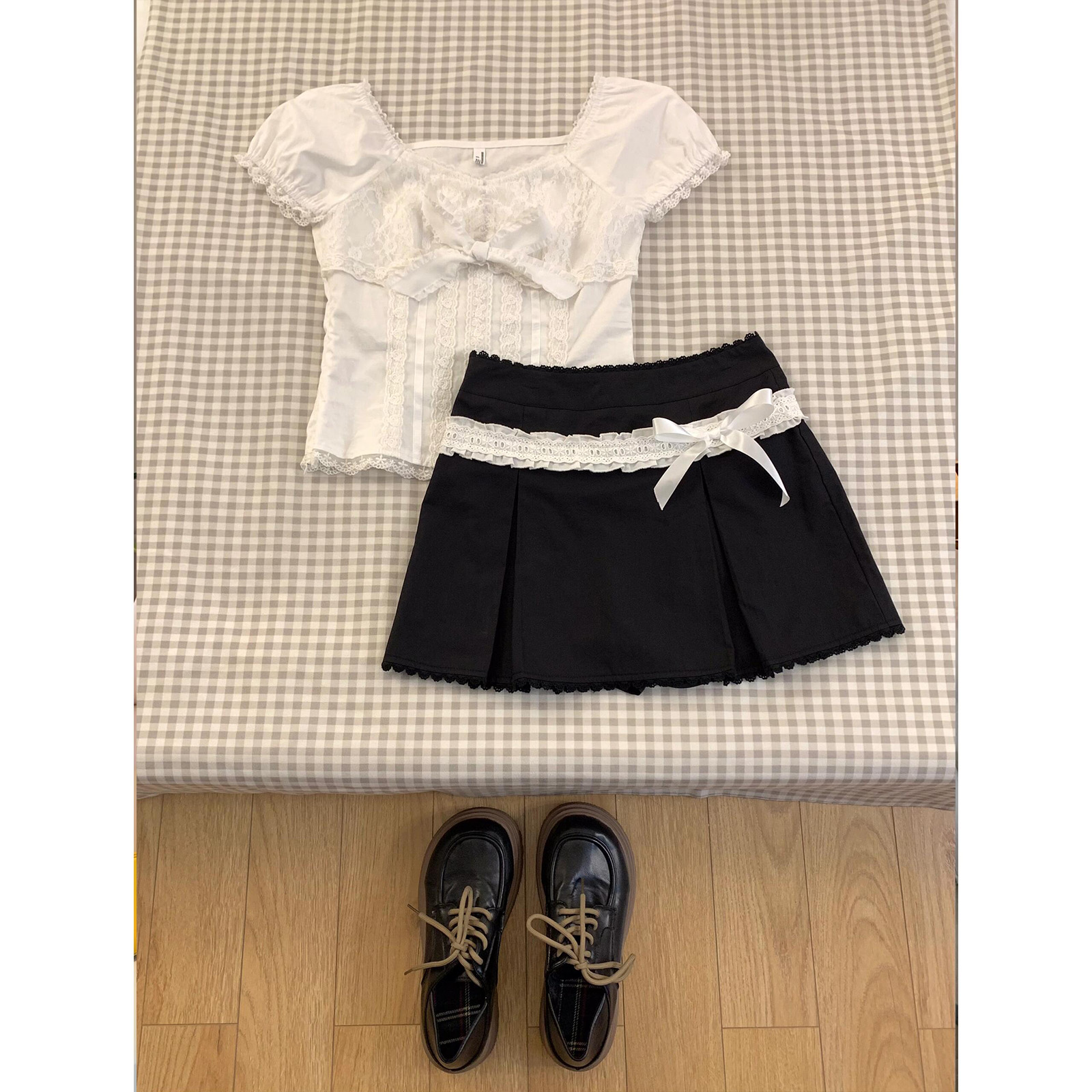 韩系减龄穿搭一整套时尚蕾丝花边短袖衬衫上衣蝴蝶结半身裙两件套