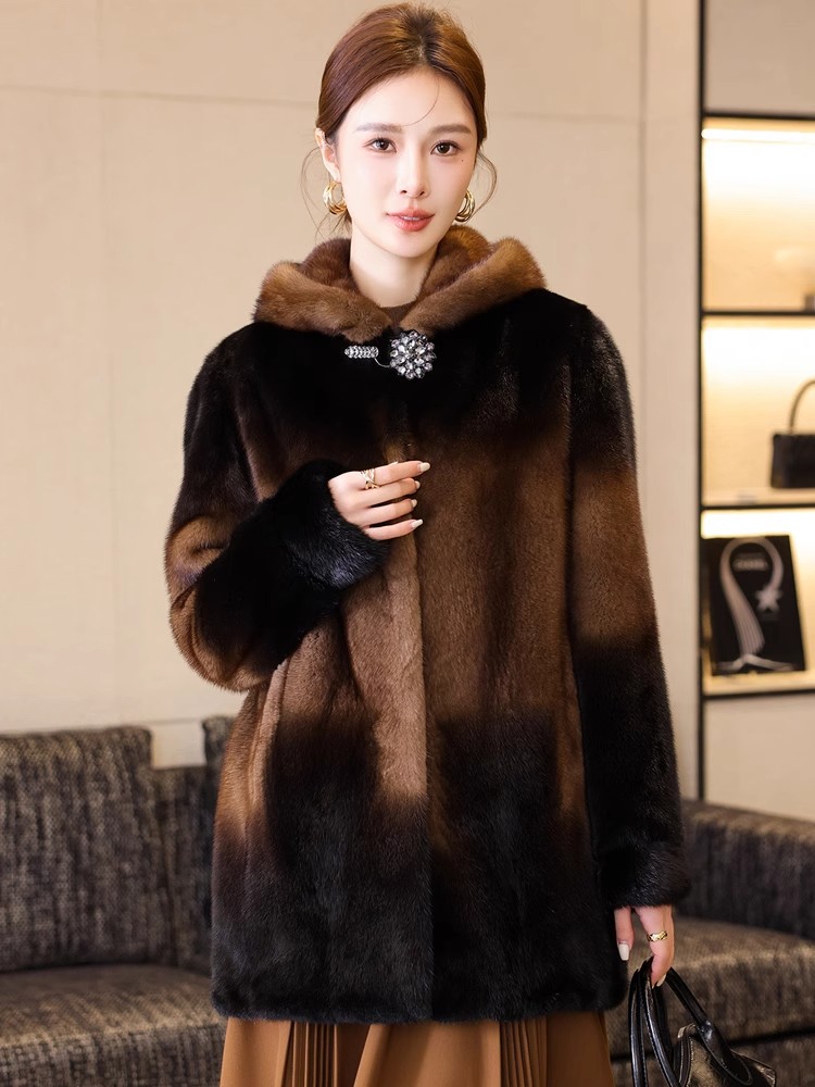貂皮大衣新款貂皮大衣女连帽整貂裘皮貂毛妈妈装大码妈妈中长冬款