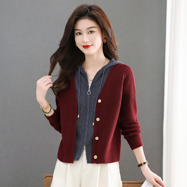 俞兆林仿羊毛衫假两件针织带帽开衫女秋冬毛衣显瘦洋气时尚外套