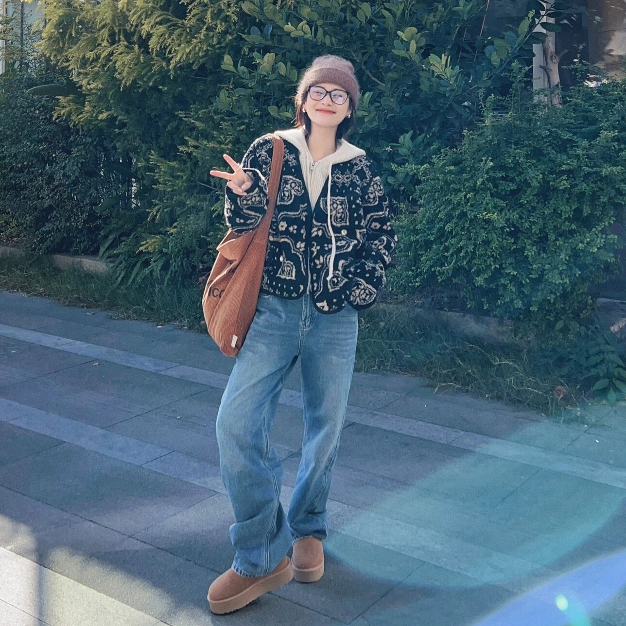 今年流行别致独特港味复古chic不撞款黑色印花外套连帽毛衣两件套