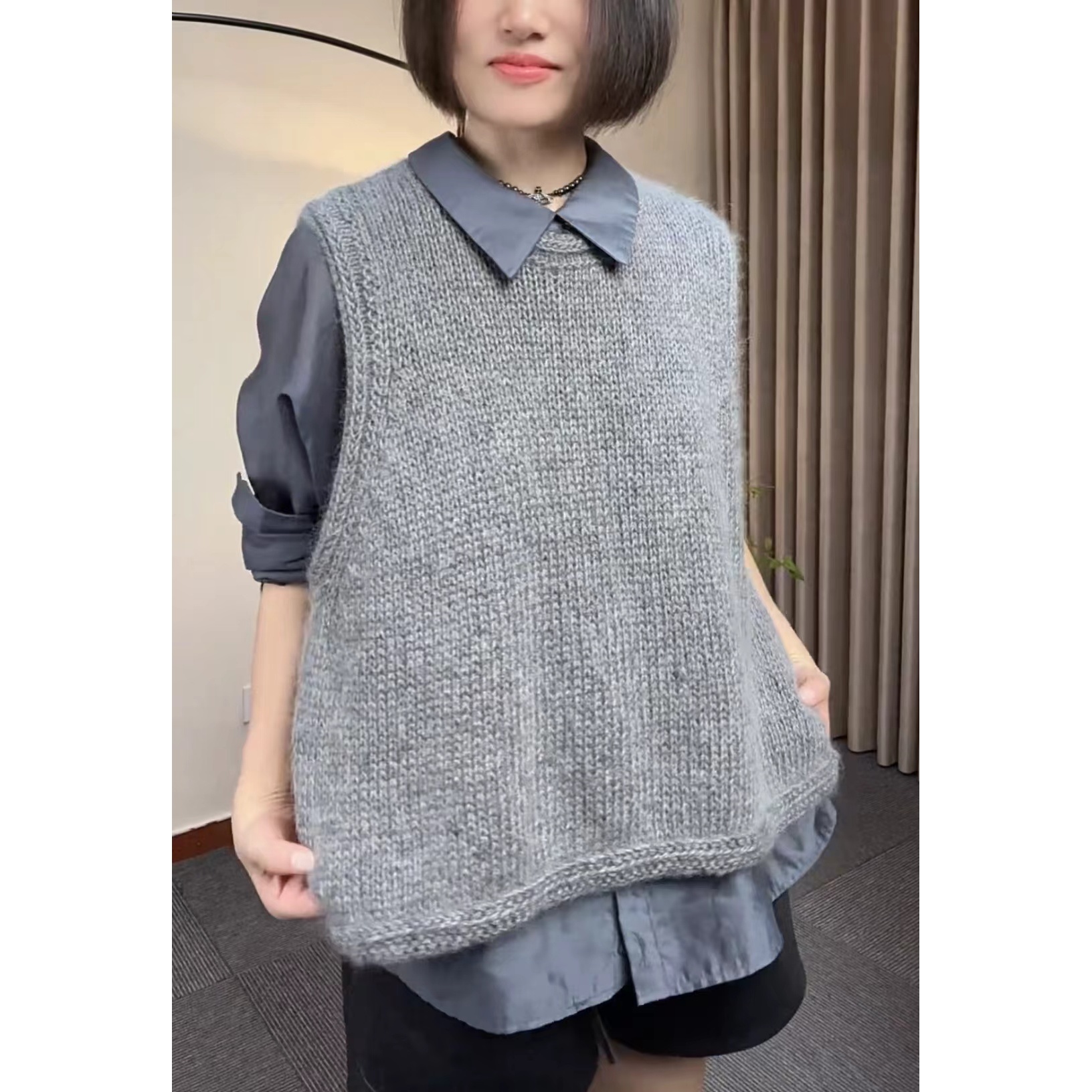 织(璀璨开衩马甲)星空马海毛毛线(一团一两的价格）