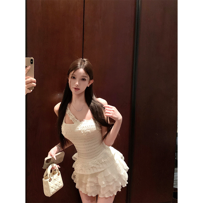 【正反两穿】2025夏季新款纯欲设计感镂空绣花斜肩上衣配显瘦半身裙