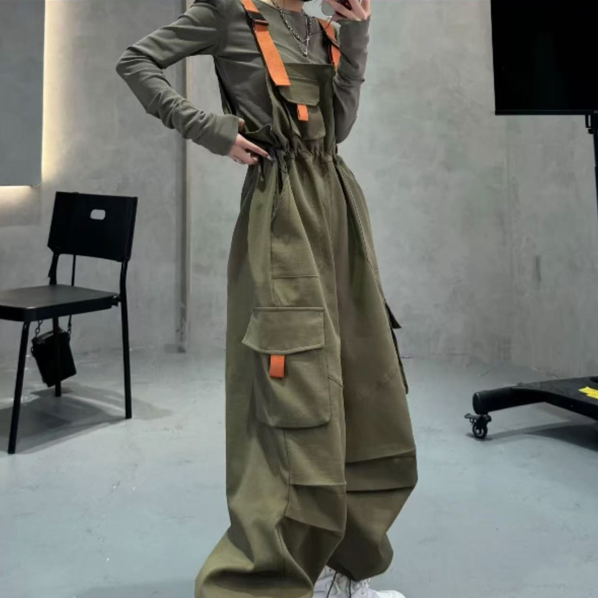 2025春夏新款美式户外宽松工装休闲时尚气质背带裤爆款女