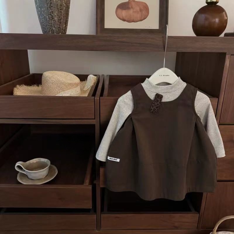 燕麦奶咖！女宝宝韩系花苞背心裙坑条打底衫洋气套装