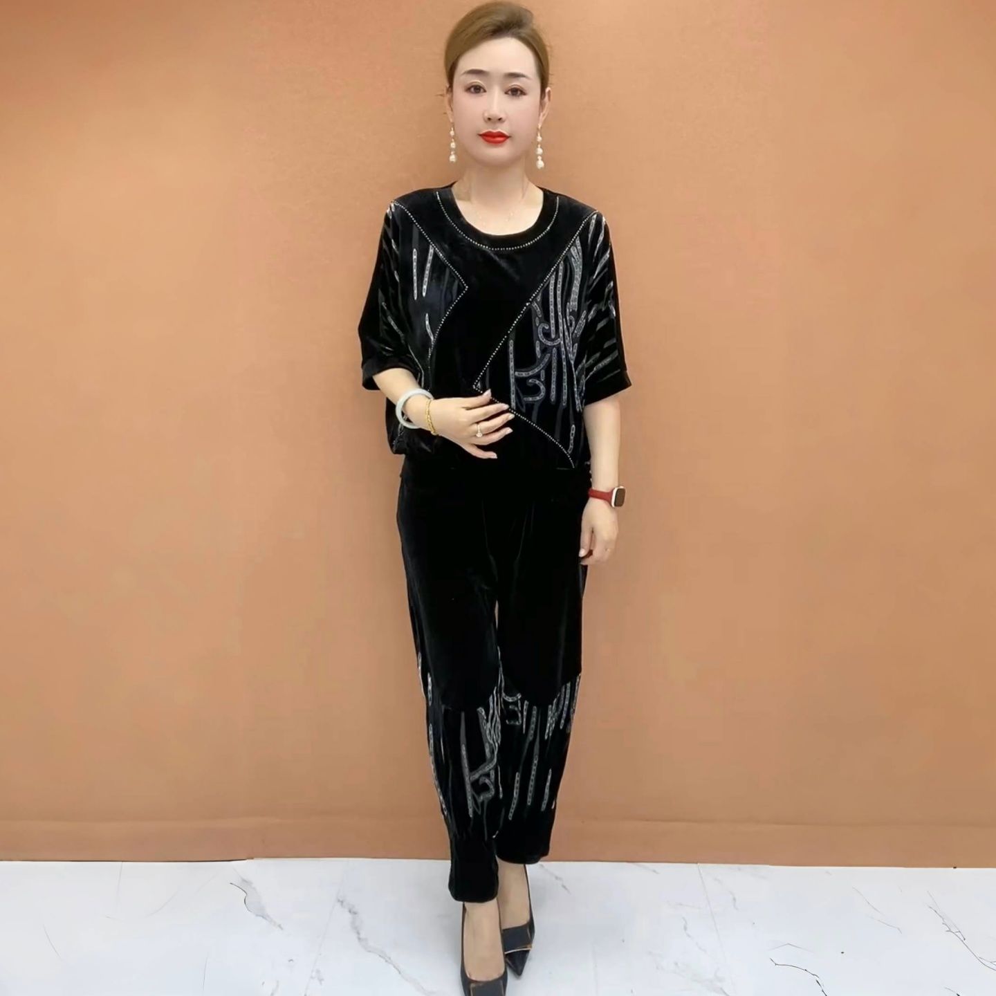 秋装丝绒烧花时尚大码宽松休闲蝙蝠袖上衣中年妈妈气质大码两件套