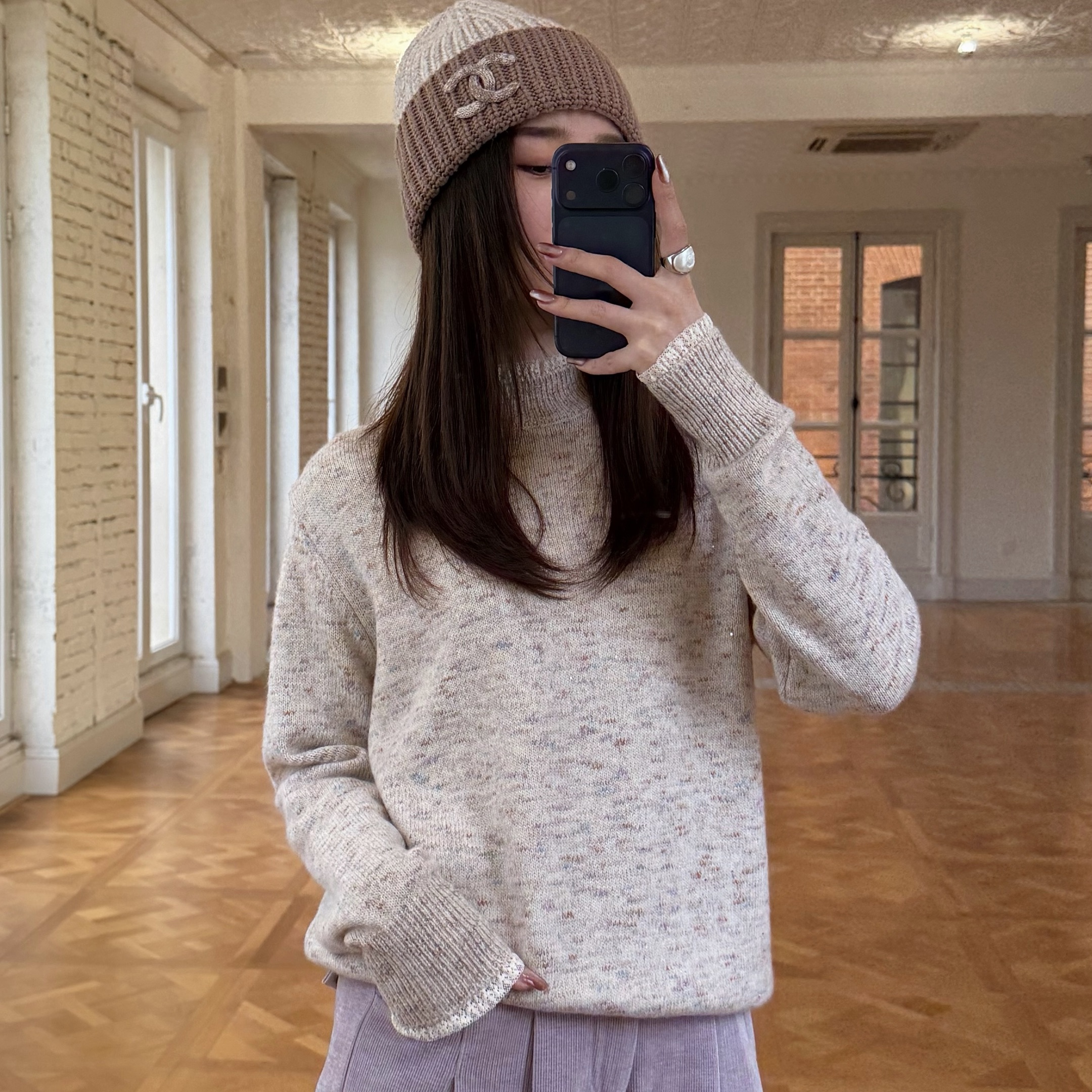 HELA AOMI “浆果蜜语”绵羊毛氛围感彩点宽松针织衫CY5CC34430