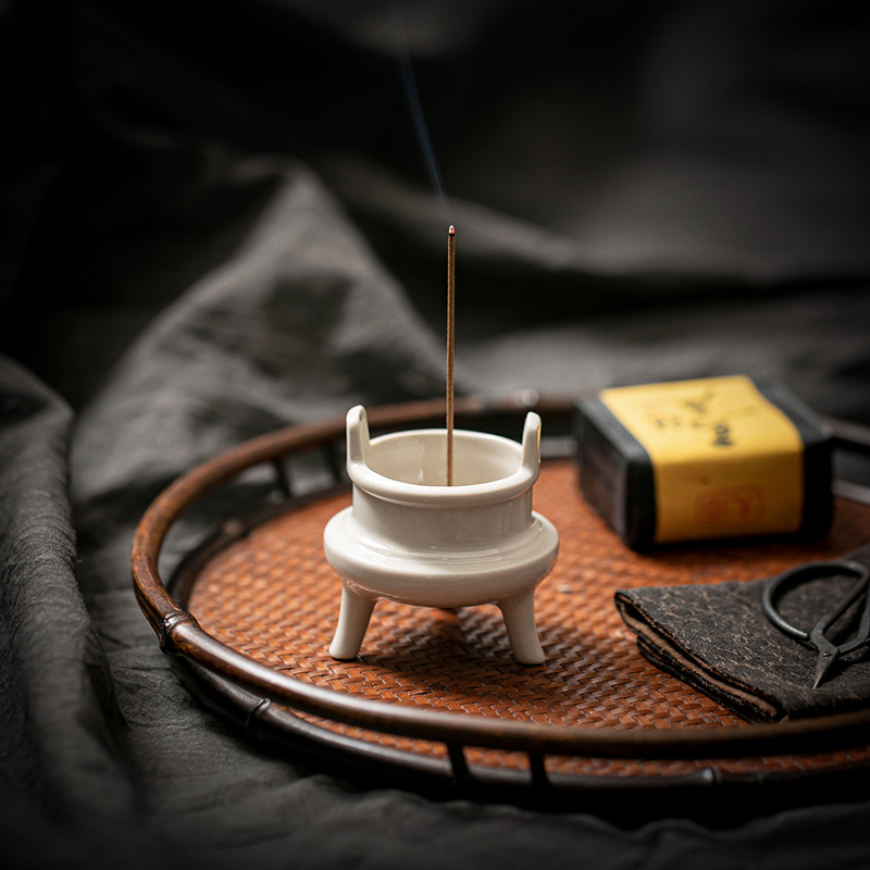 中式草木灰三足双耳香炉小号陶瓷香插家用复古香座室内创意香薰炉