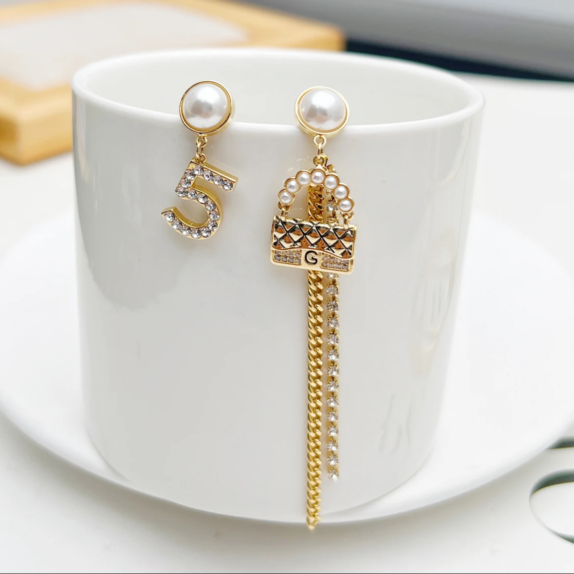 铜合金合成锆石耳饰 轻奢时尚小众气质精致AB款百搭吊坠长款耳环