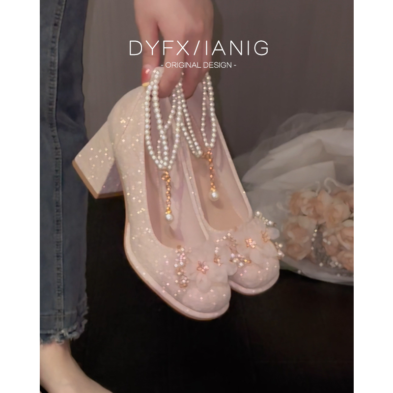 圆头订婚鞋新娘禾秀婚纱两穿公主仙女古风绝美花朵伴娘粗跟高跟鞋