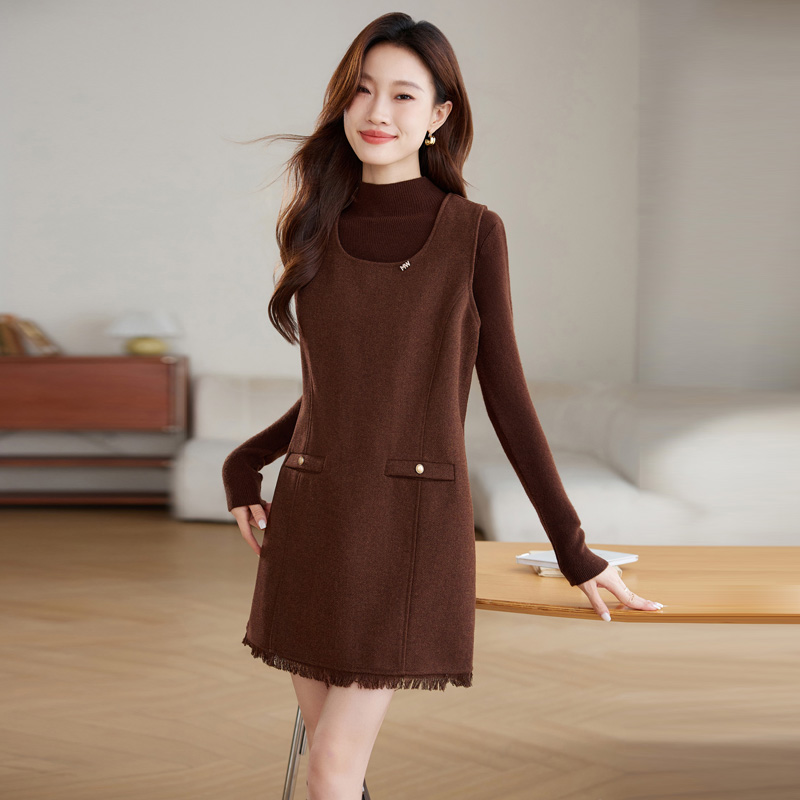 2025秋季时尚气质百搭长袖打底衫无袖背心连衣裙女宽松两件套套裙