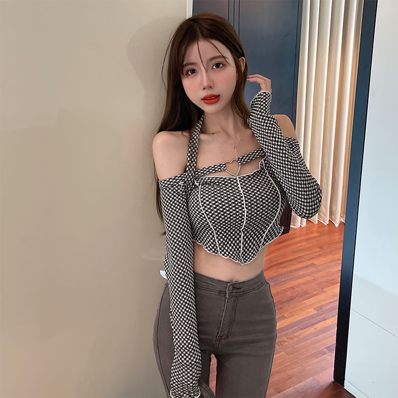 2025秋季新款纯欲辣妹巨好看一字肩挂脖长袖设计感短款上衣配裤子