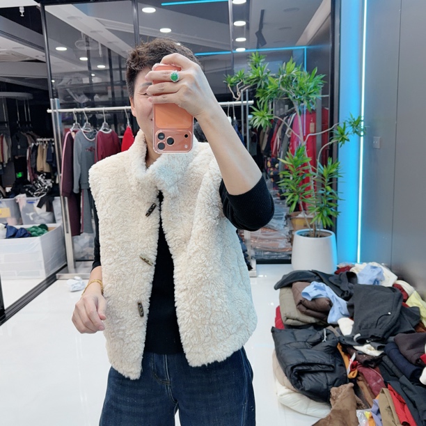 时尚立领羊羔毛3色超轻柔马甲6907美丽丽