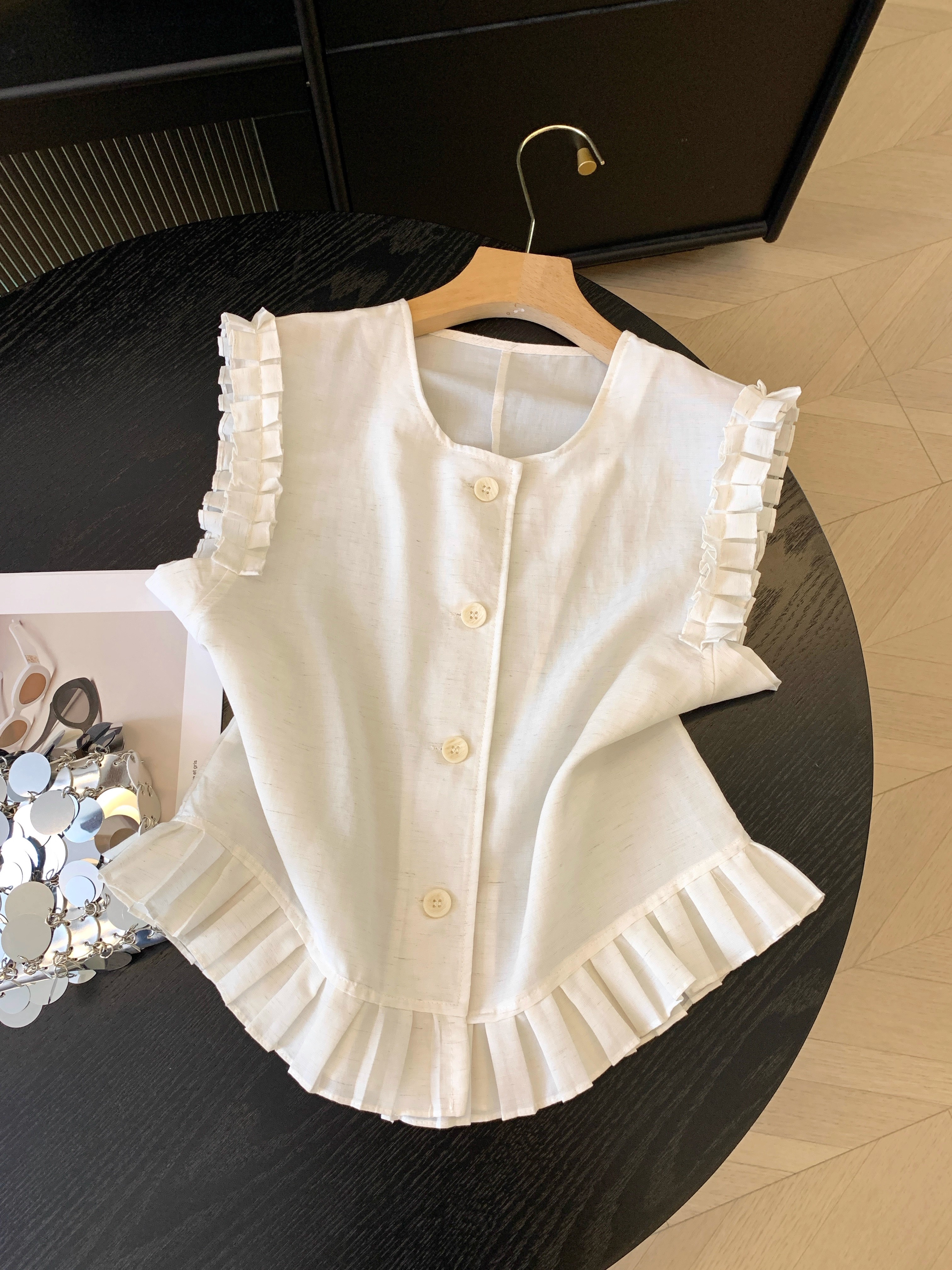 韩系甜美风设计感花边无袖背心衬衫女夏季百褶下摆拼接气质上衣