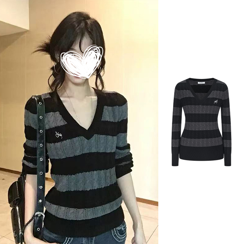 MosesQueen/魔西女王V领条纹麻花毛衣冬撞色修身针织打底衫上衣