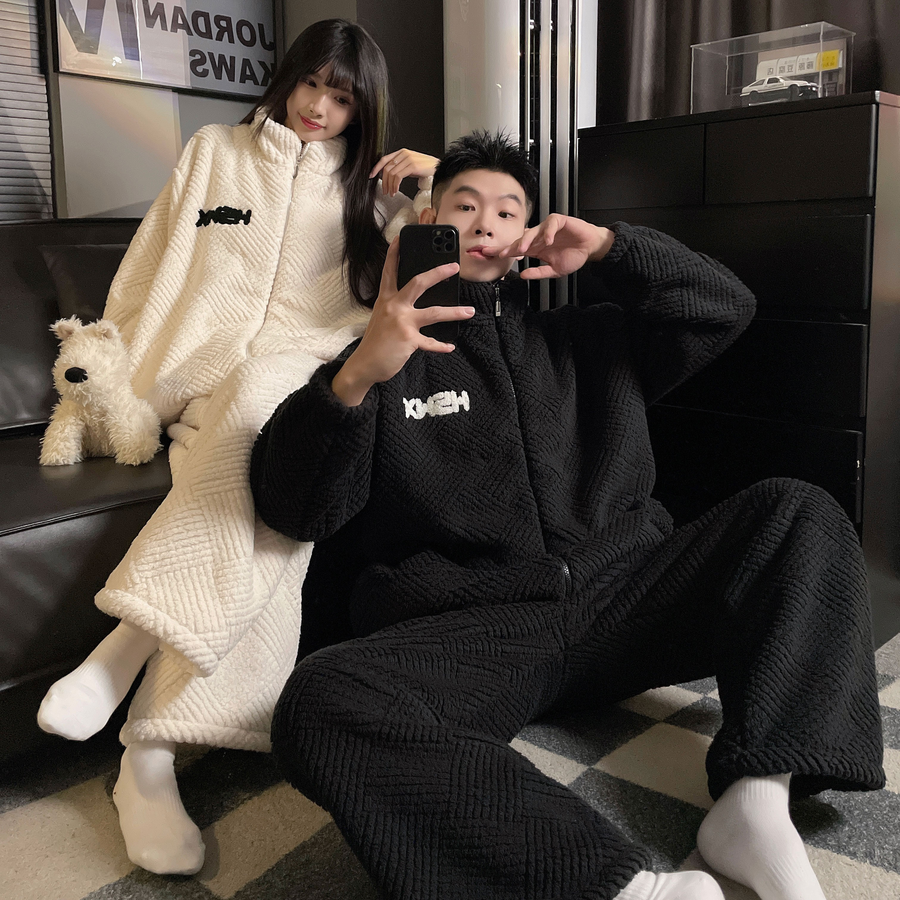 珊瑚绒情侣睡衣秋冬季加绒加厚休闲高领女款套装法兰绒家居服男士