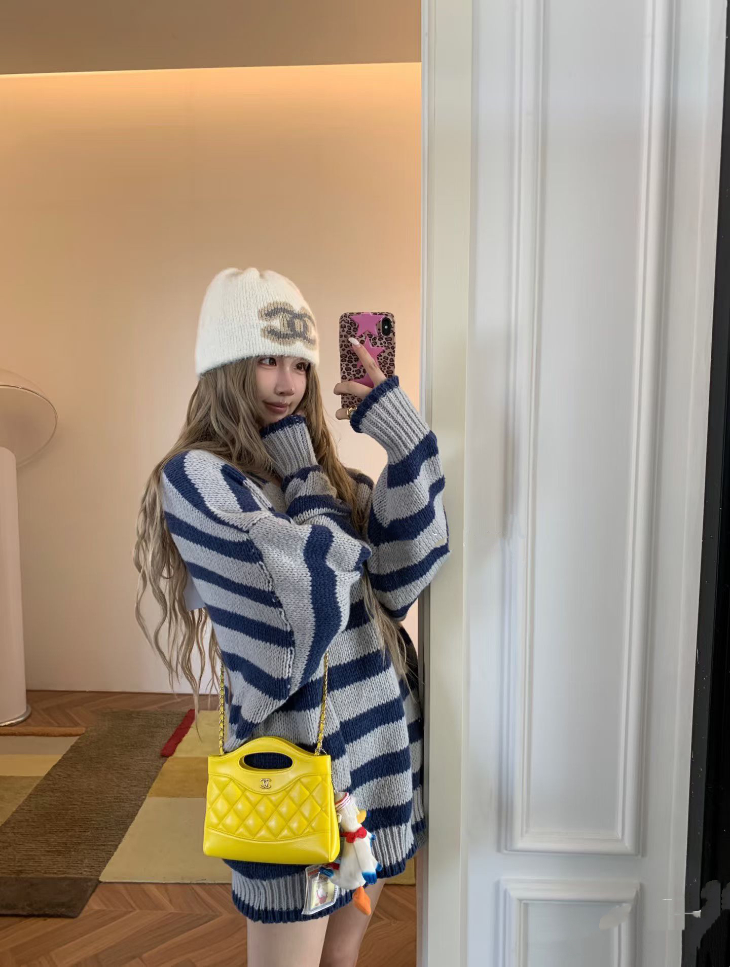 慵懒风蓝色条纹V领长袖毛衣女秋季宽松显瘦气质百搭上衣针织衫