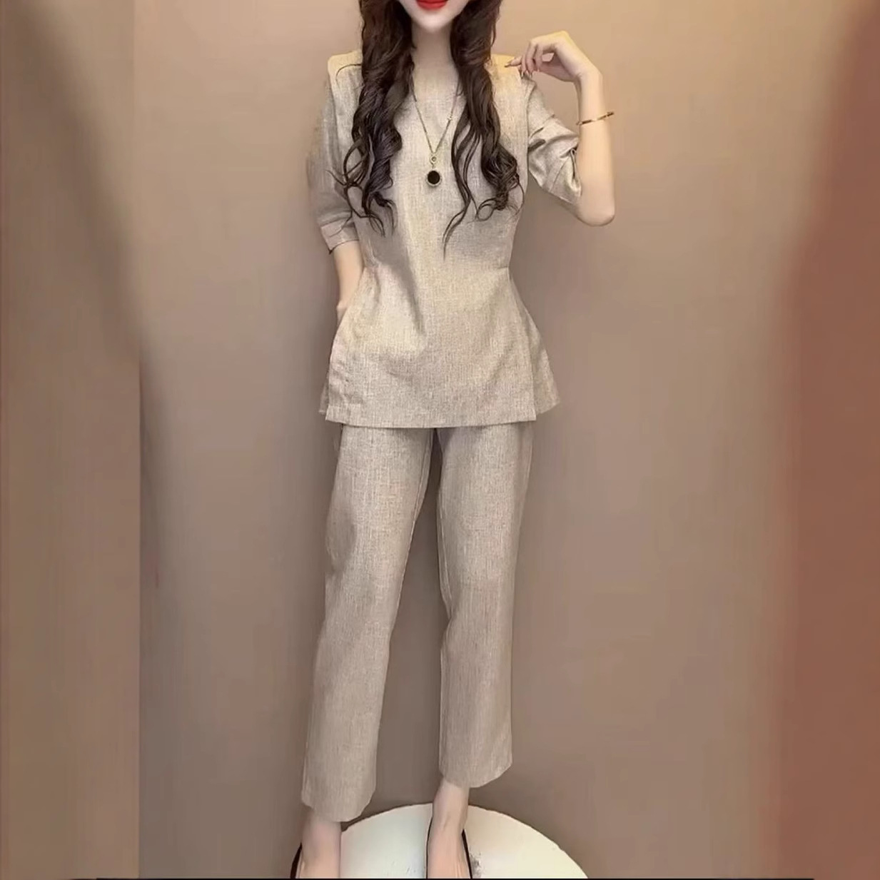 大爱美依缘2025夏季新款圆领开叉遮肚纯色套装九分裤显瘦女短袖时