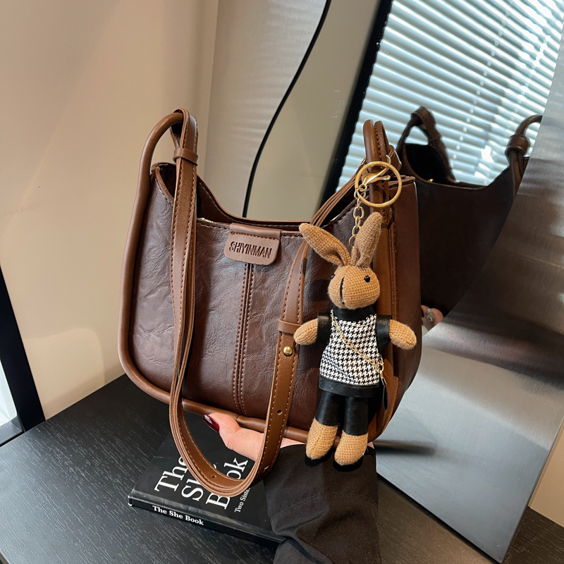 2024新款高级感女士斜跨小包包秋冬爆款洋气单肩包时尚百搭斜跨包