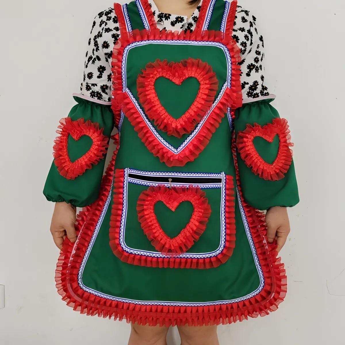 贵州新款花边火爆围裙厨房上班家用时尚自产自销交叉背带可调节式