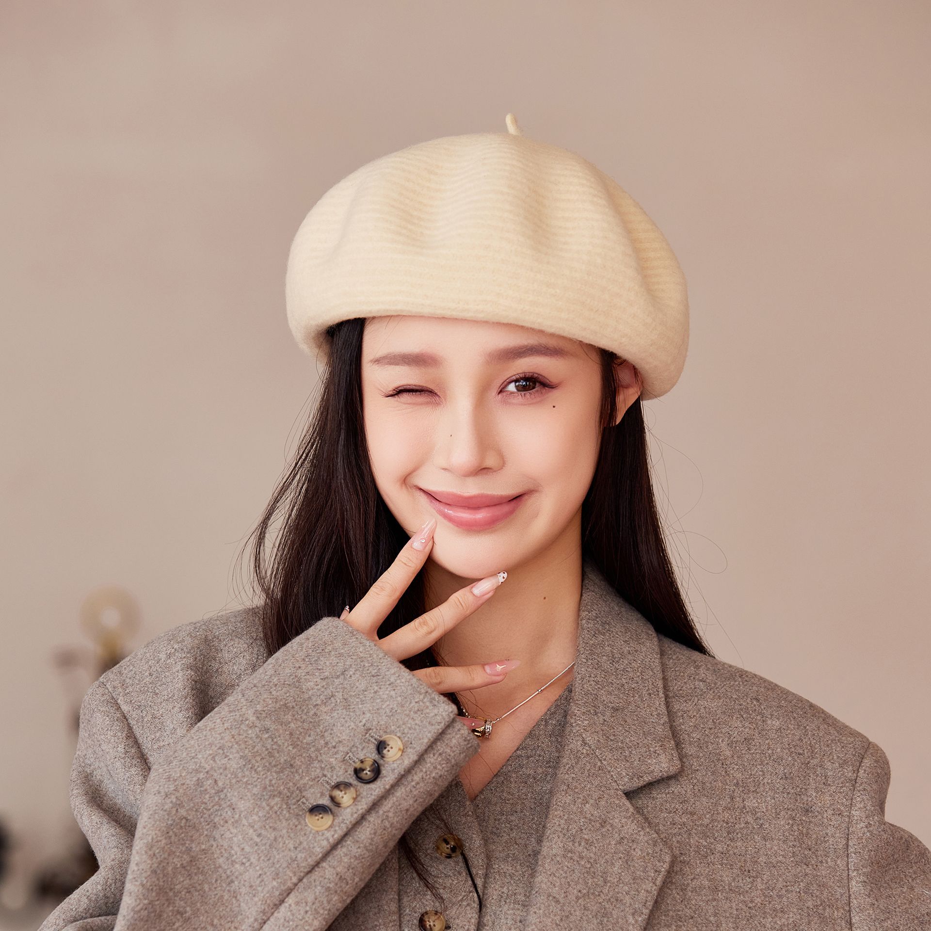 新款羊毛呢贝雷帽女秋冬季韩版显脸小针织蓓蕾帽户外保暖画家帽子