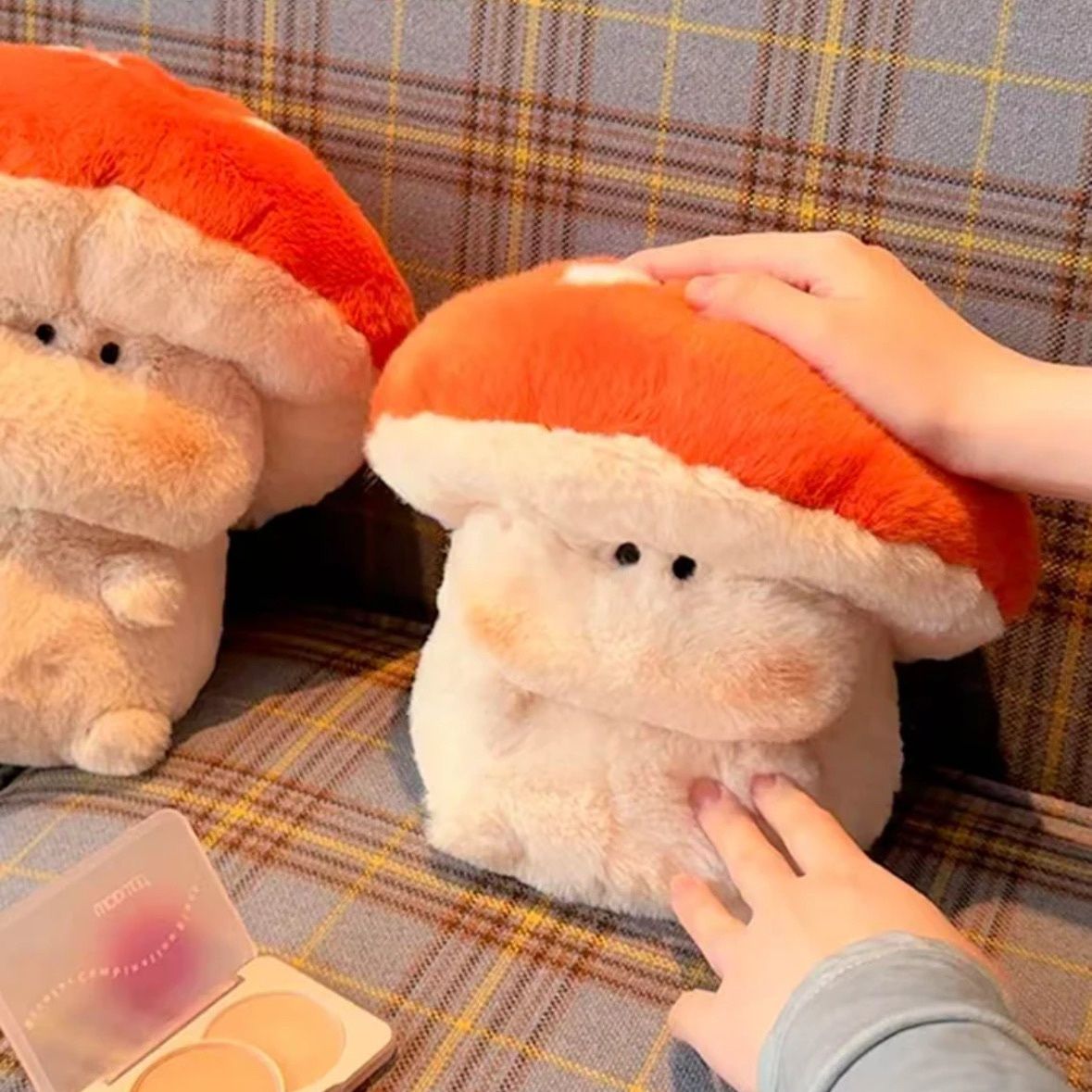 可腮红小蘑菇秃秃fufu可爱玩偶抱枕女毛绒玩具送闺蜜圣诞生日礼物