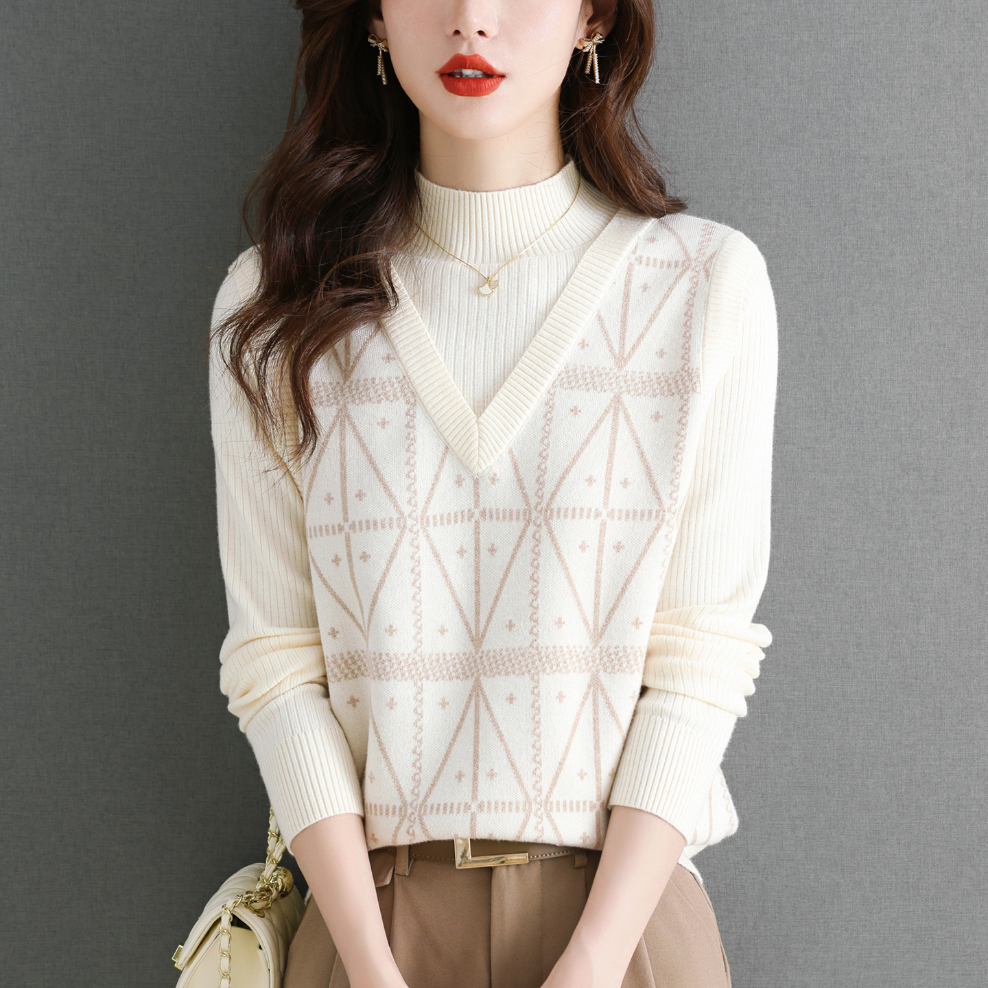 秋冬新款半高领假两件毛衣女宽松大码洋气上衣撞色百搭羊毛打底衫