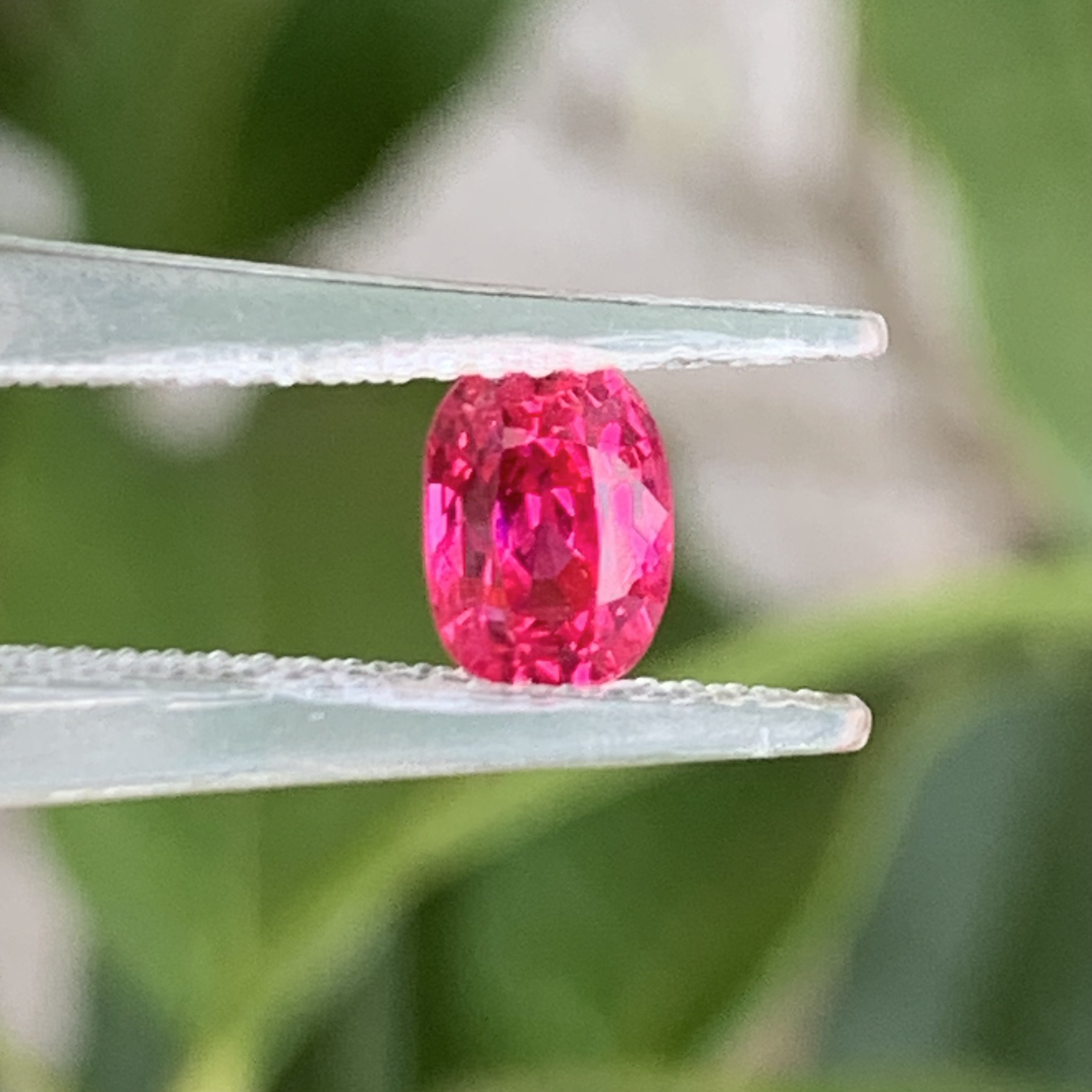 天然缅甸曼辛超级绝地武士尖晶石1.08CT干净体上等