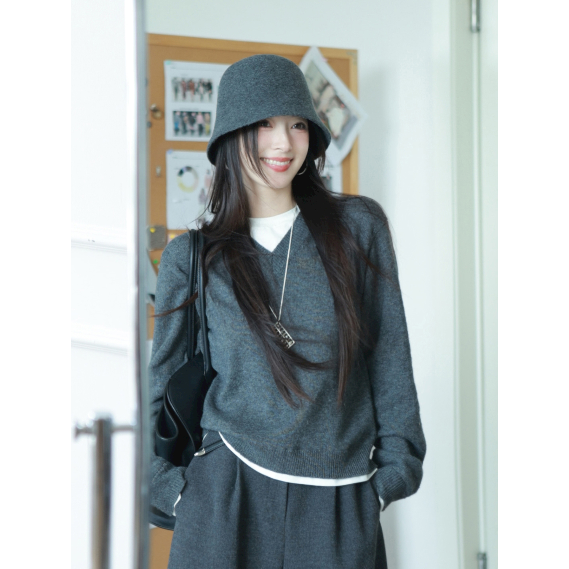 夏诗文 羊毛撞色V领假两件长袖针织衫女秋正肩上衣汉服
