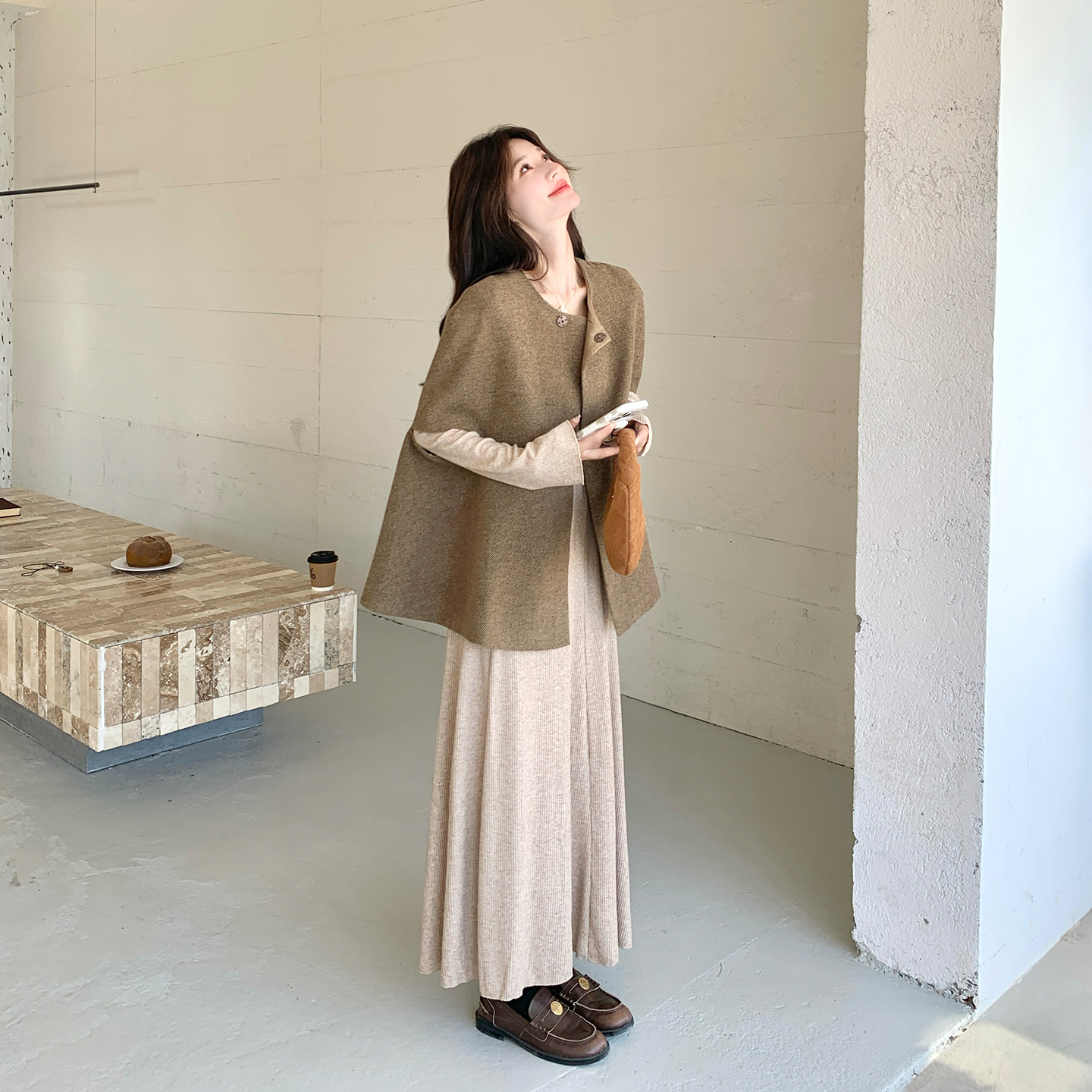 姐系贵感千金风斗篷披肩外套针织连衣裙套装女2025秋冬气质两件套