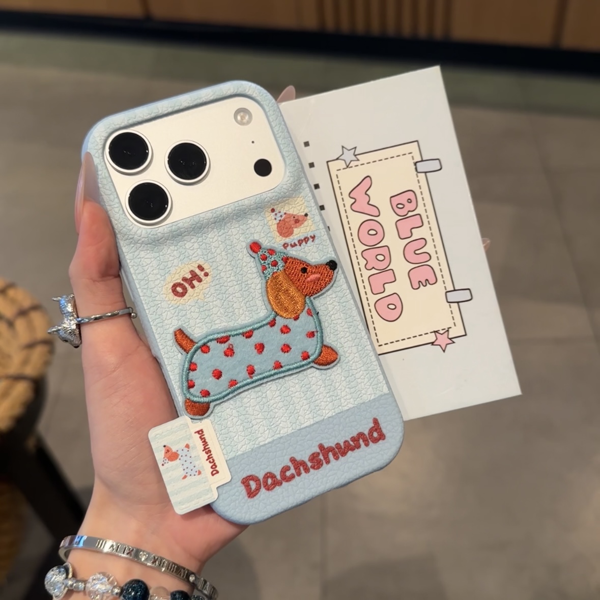 BANCA波点小狗刺绣标签适用苹果17皮纹手机壳16华为vivo小米oppo