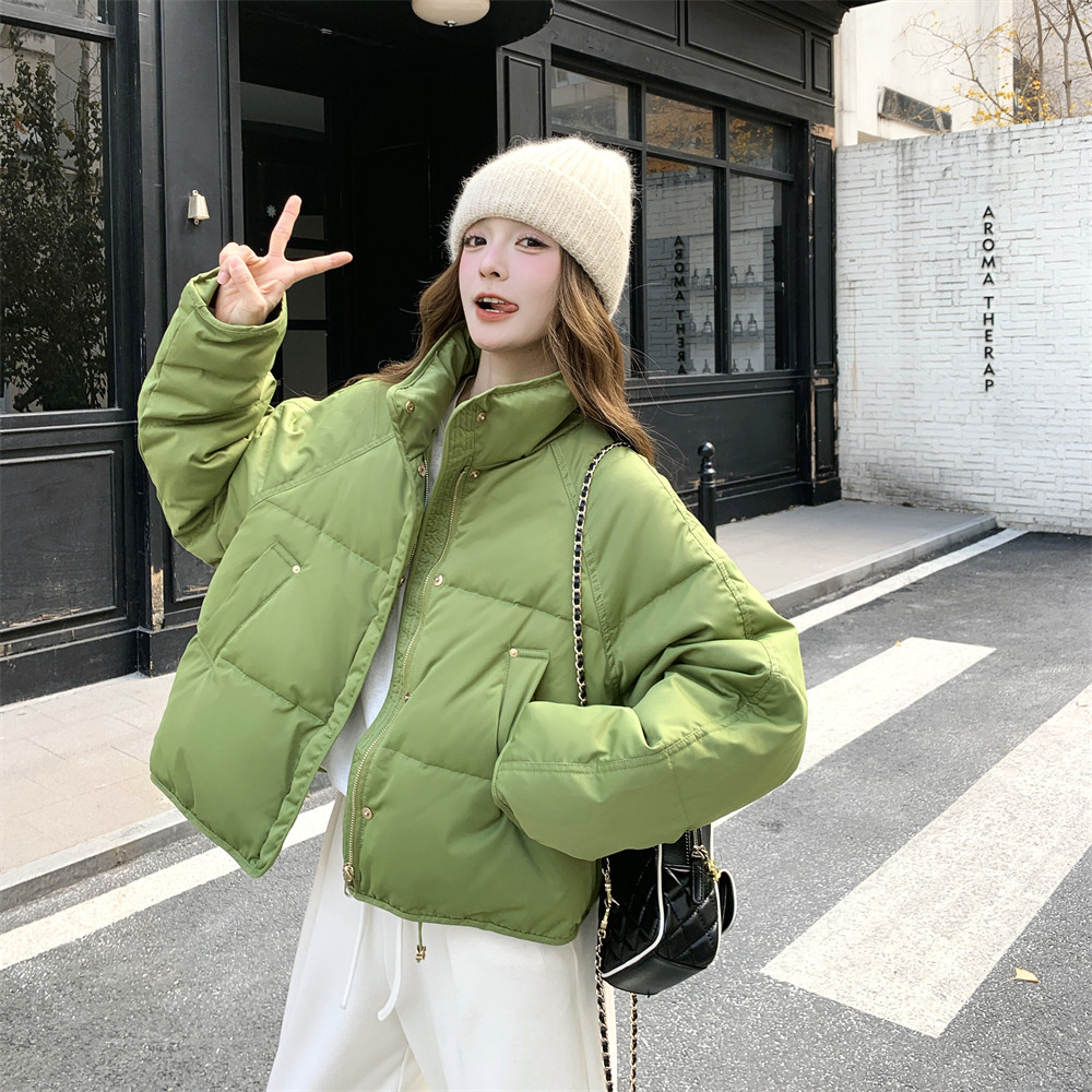 韩系短款立领羽绒服外套女冬季2025新款独特洋气超火白鸭绒面包服