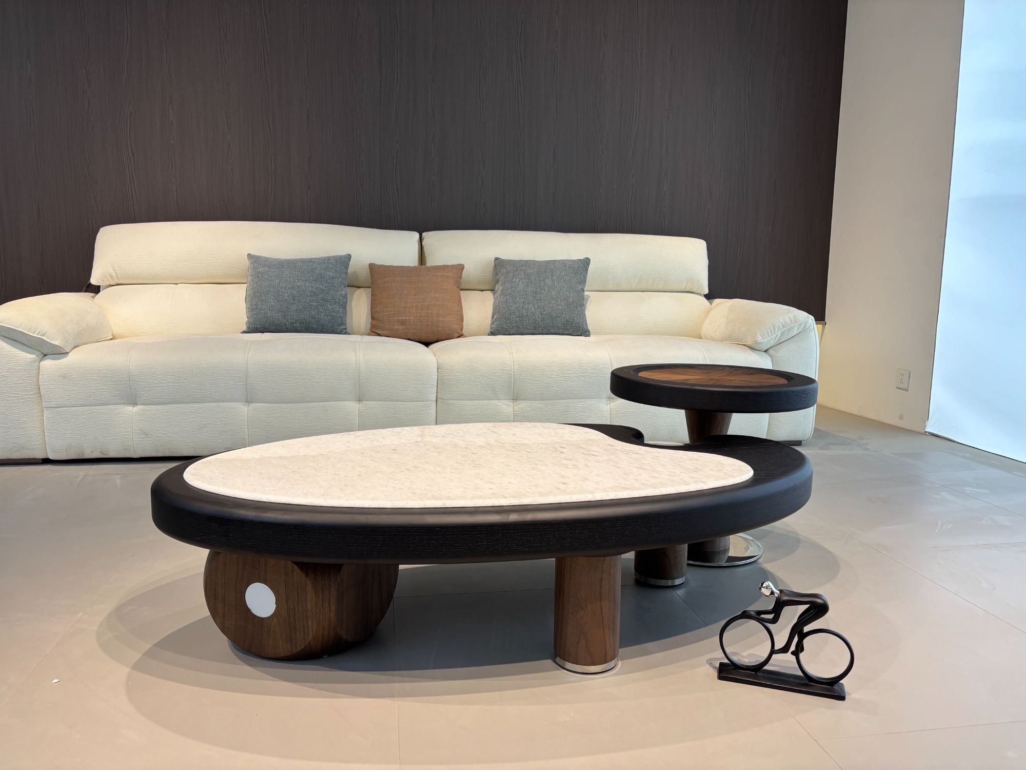 意式极简奢石茶几客厅家用设计师艺术新款小户型高级感椭圆茶几