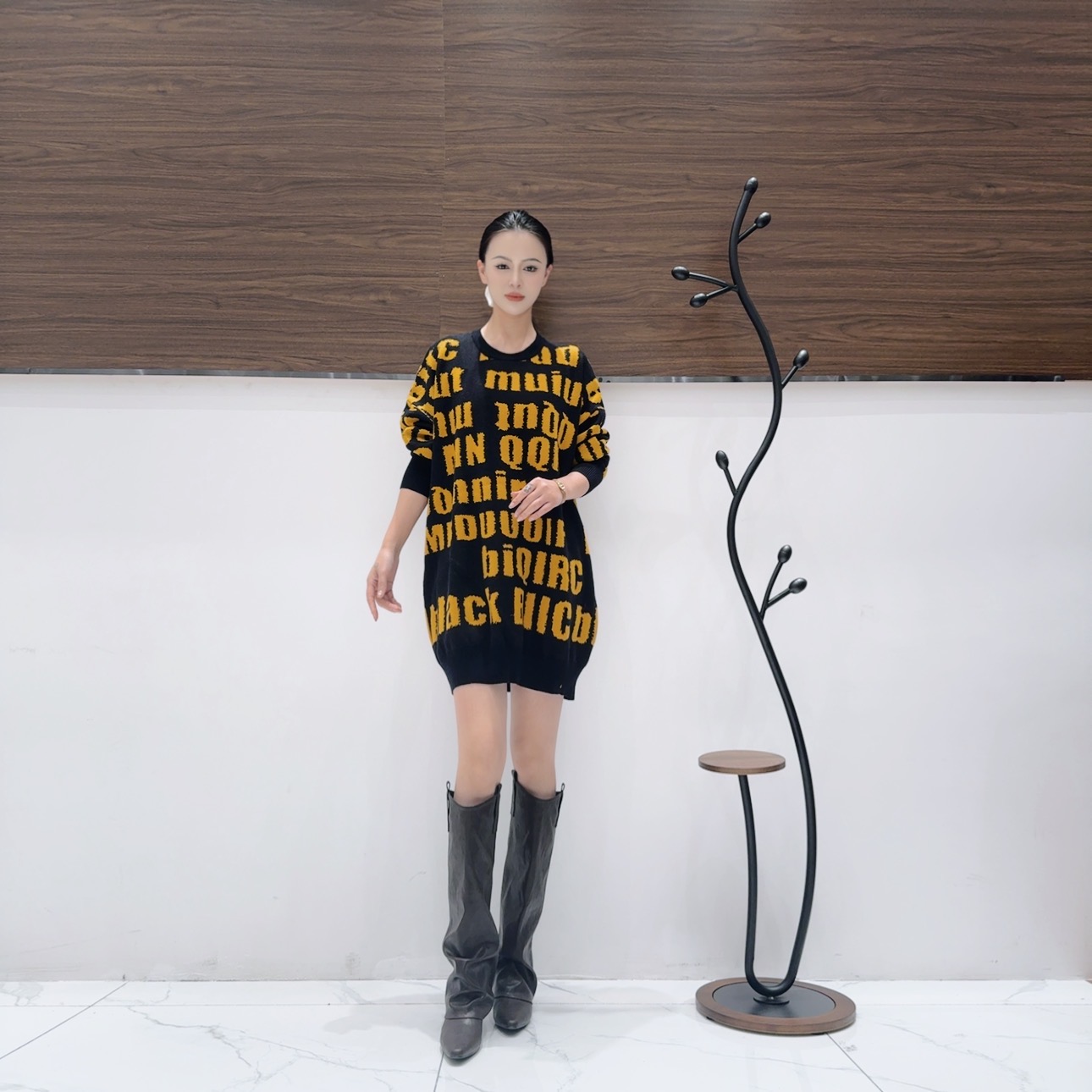 A291黄色字母气质秋冬轻奢针织时尚复古时尚套头针织衫