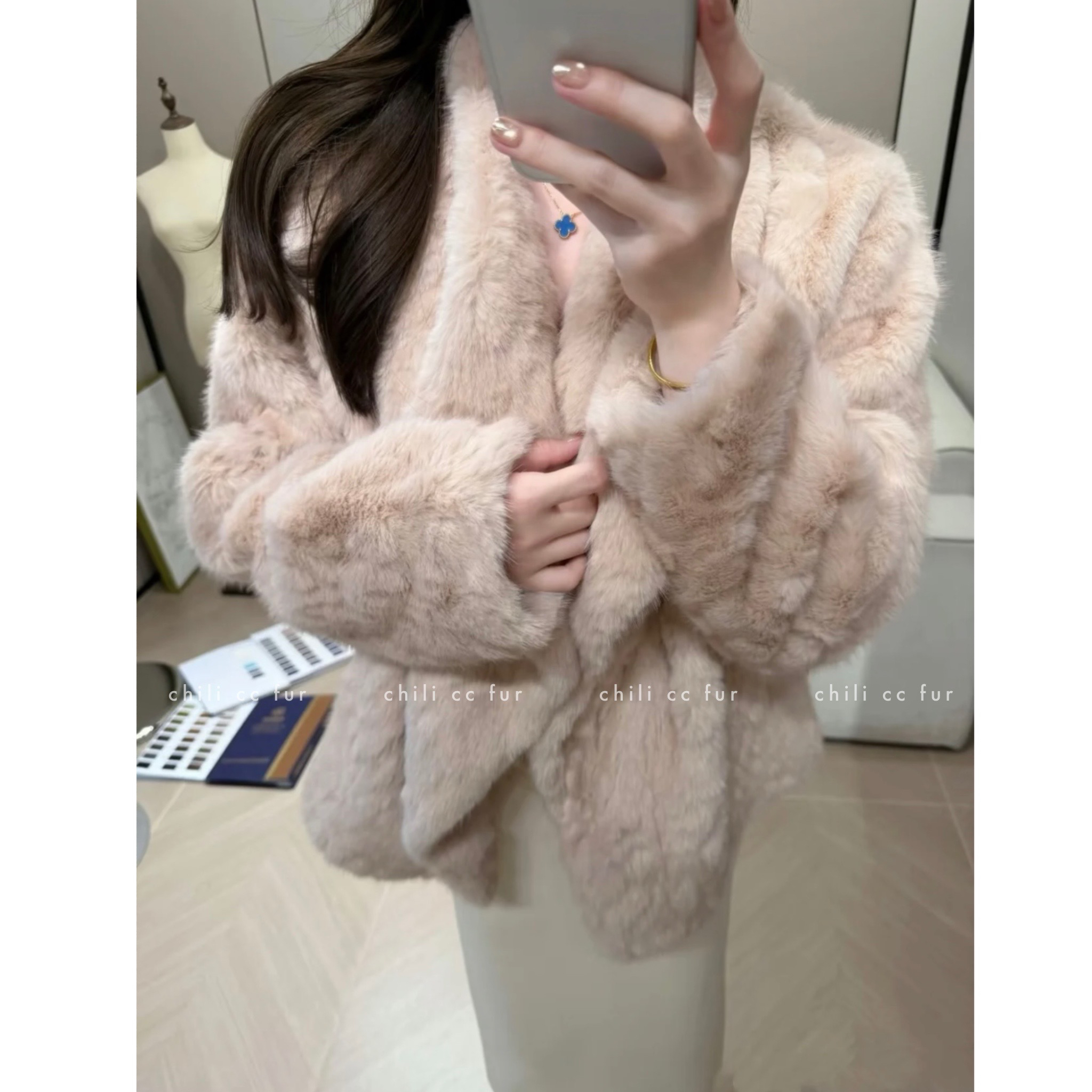 人造皮草 ZUOMAN【柔雾奶兔】温暖冬日必备软糯干净舒适小湖羊外套