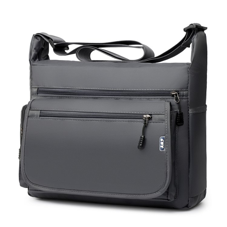 大容量出差韩时尚包斜挎包男中短途旅行包户外上班族中老年轻便包