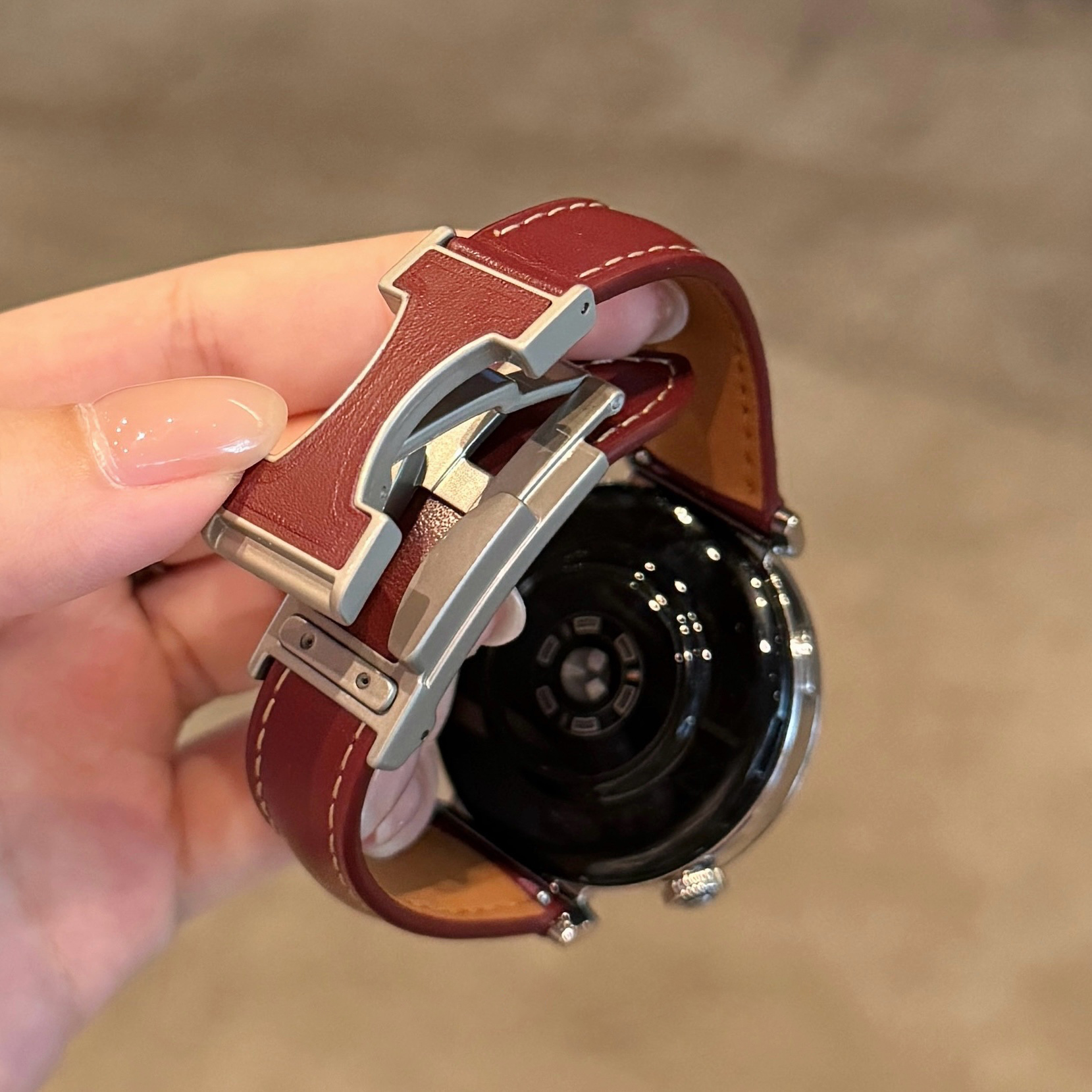 适用华为小蛮腰皮质双C磁吸扣GT6手表表带watch3watch4GT5proGT4